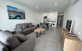 Stunning 2 Bedroom Seafront Apartment
