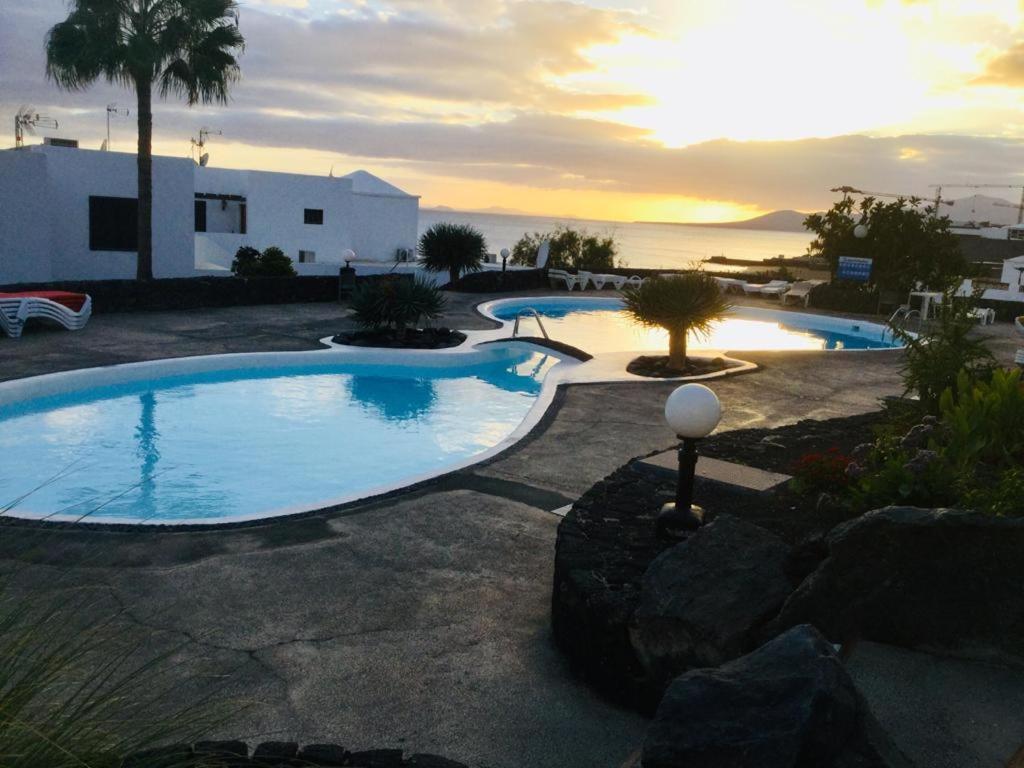 Stunning 2 Bedroom Seafront Apartment Puerto del Carmen  Exterior photo