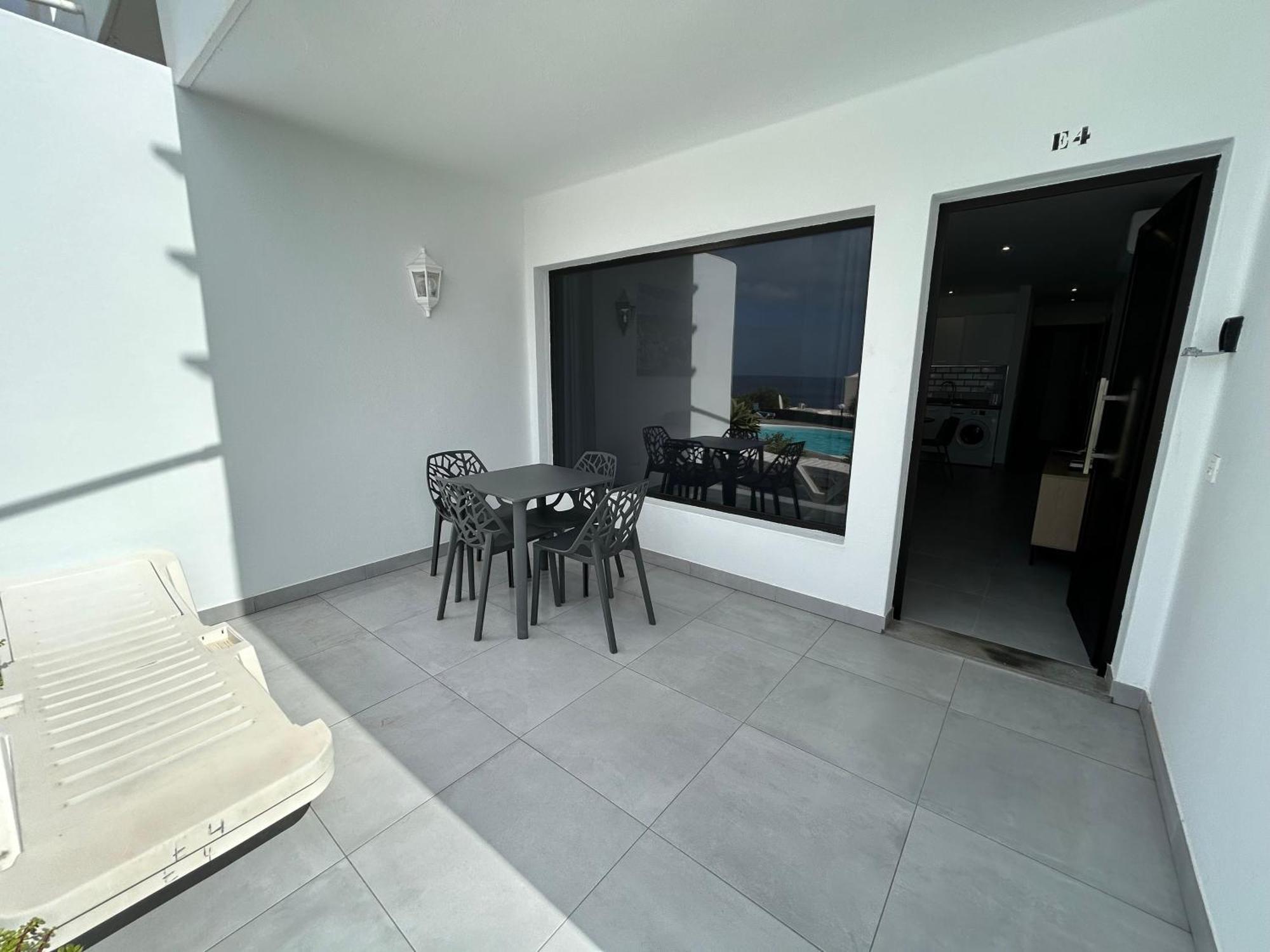 Stunning 2 Bedroom Seafront Apartment Puerto del Carmen  Exterior photo